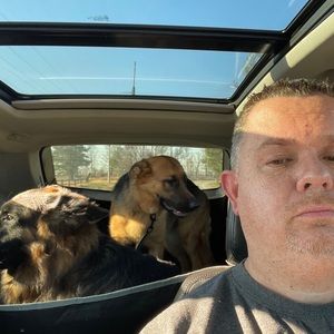 Meet your Posher, Eric